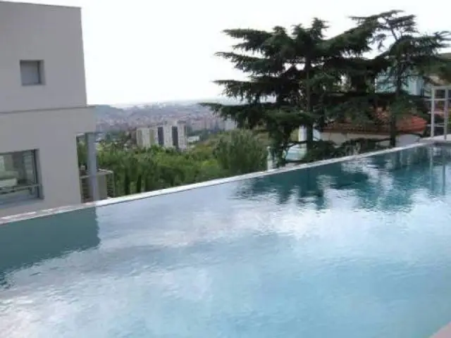 Catégorie Piscines Familiales de + 60 000 &euro; - piscine