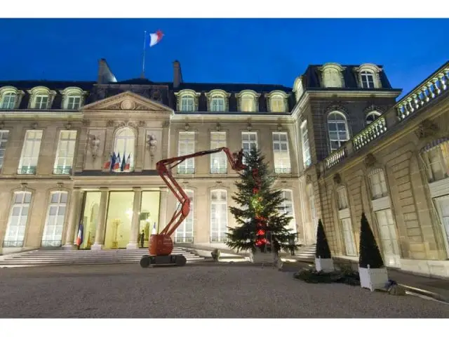 Installation - sapin Elysée