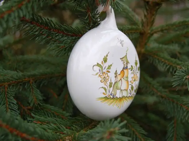 Moustiers boule de noël faïence