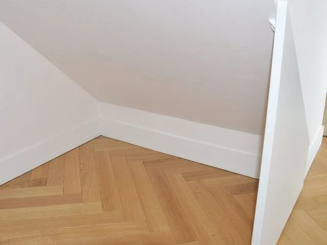 Détail avant - rangement sous escalier