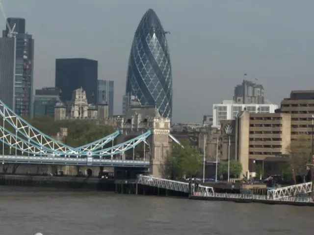 Le "Gerkin"  - invention de la tour européenne