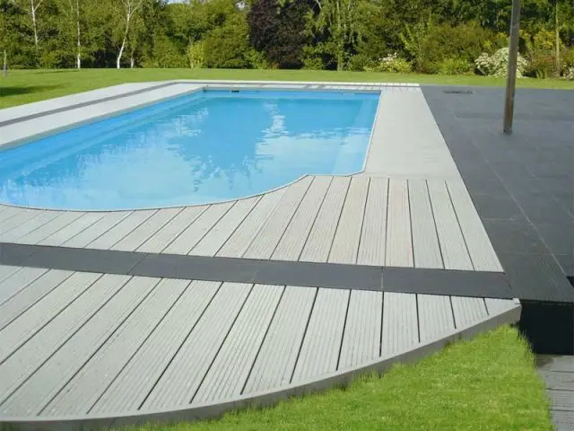 Bois composite gris - sol piscine