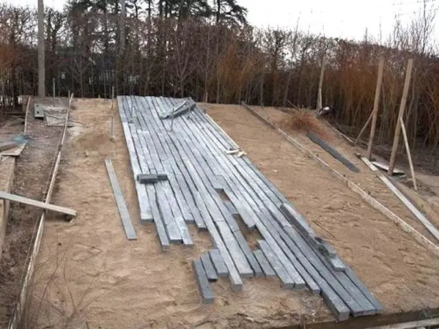 Pose du schiste - jardin chaumont