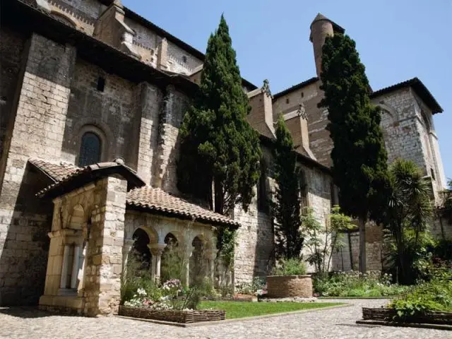 cloître et église