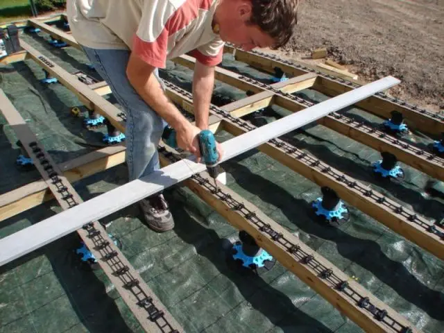 Etape 4 : pose des barrettes de clips - Montage terrasse bois