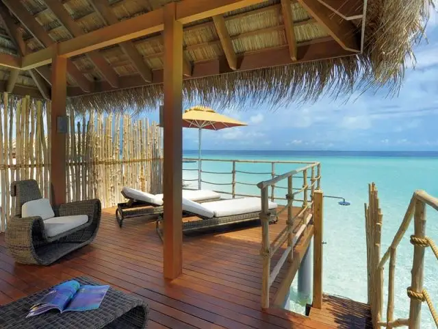 Moofushi Resort