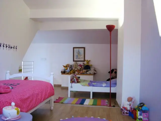 Deux chambres dans un même espace... - Reportage chambre petite fille