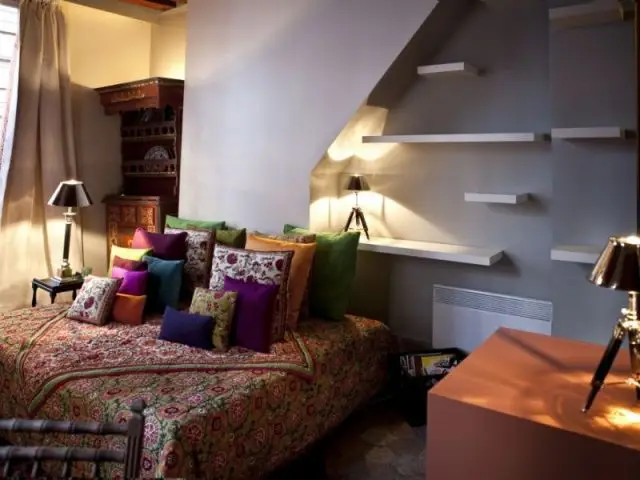 Un intérieur inspiré des roulottes tziganes (suite) - Appartement rue Budé