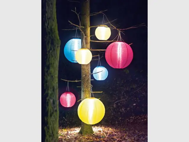 Suspension colorée - Luminaires jardin