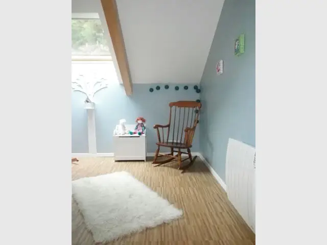 Chambre de bébé - Chaise à bascule - Reportage chambre enfant