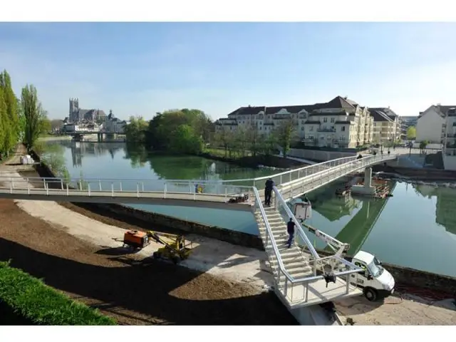 Pile-escalier - passerelle Meaux