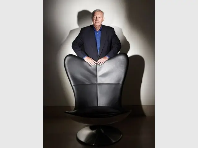 Terence Conran - Fauteuil Glove - Portrait Terence Conran