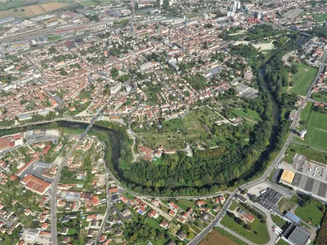 Enclavée entre deux cours d'eau - Saint-Dizier