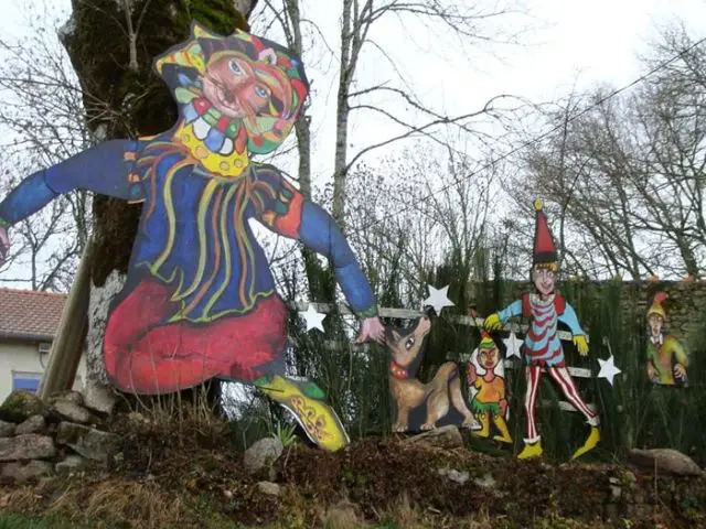 Maison du père Noël de Sous-Parsat - Animaux - Maison illuminée Sous-Parsat