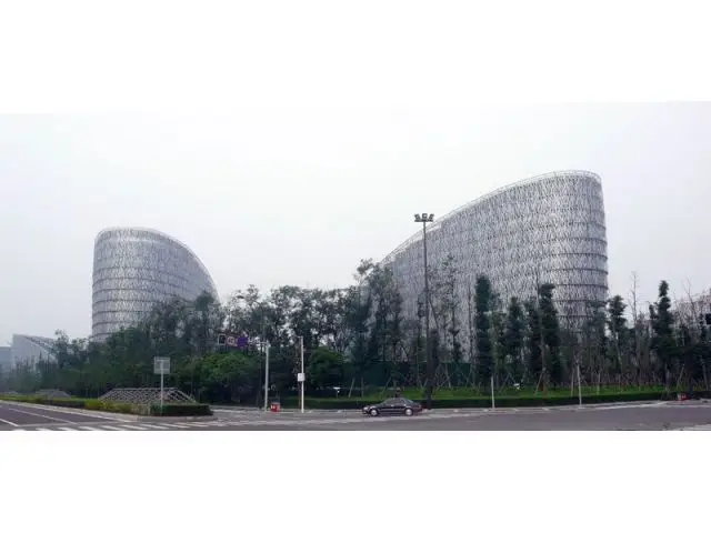 Un campus et un parc - Centre administratif de Paul Andreu