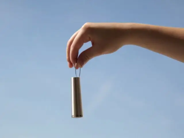 Une clé USB indestructible - Constance Guisset