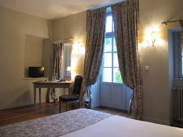 Chambre donnant sur le jardin - Hôtel Le Sauvage à Besançon