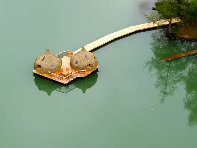 Des cabanes dans les arbres aux cabanes flottantes... - Les Cabanes des Grands Lacs