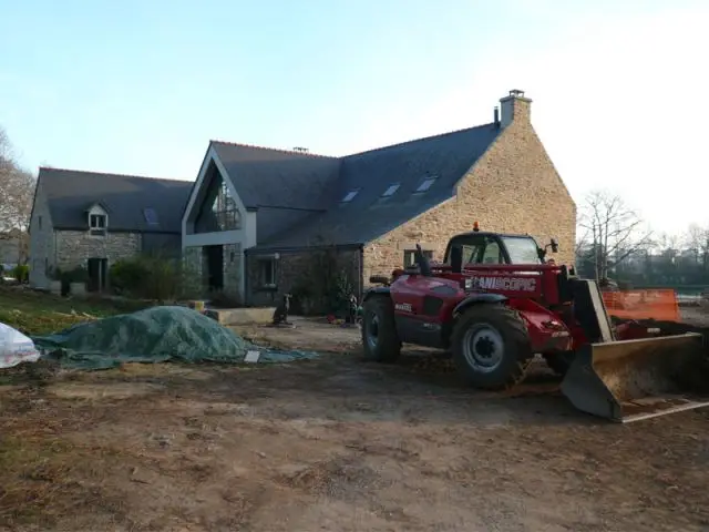 Terrain avant travaux - Reportage piscine Carré Bleu 