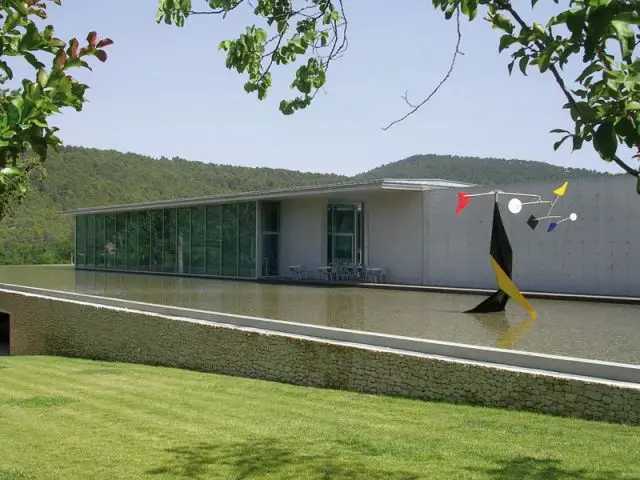 Vue du centre d'art - Château La Coste - jardin