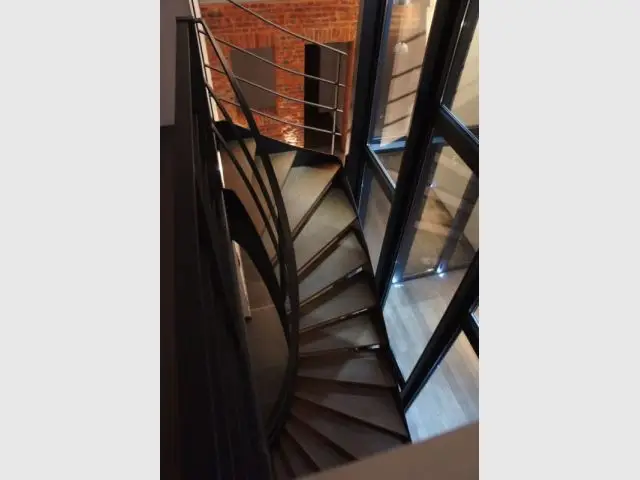 Escalier elliptique - Duplex rénové