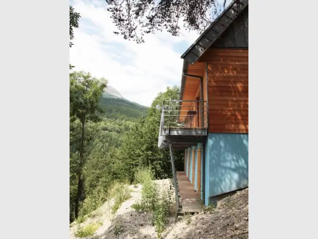 Les quatre chambres cachées - Chalet bois zinc béton