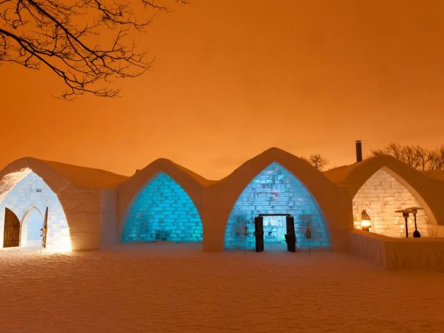 Chantier de longue haleine - Hôtel de glace