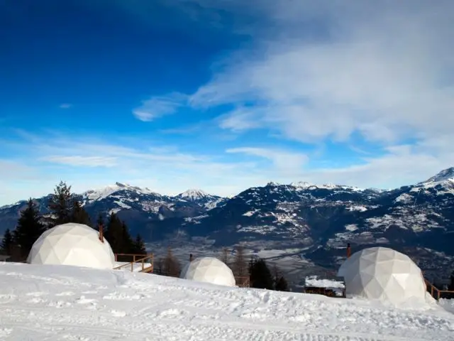 Vue sur la vallée et les montagnes - Hôtel WhitePod