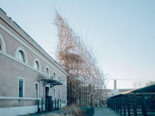 Une oeuvre qui célèbre les 50 ans d'Enel - Big Bambu