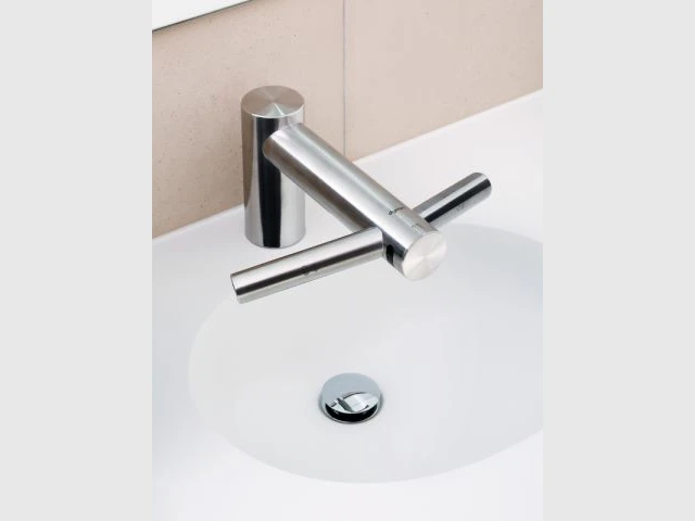 Dyson Airblade Tap