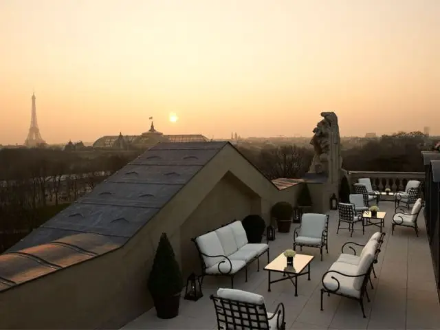 Le mobilier extérieur - Hôtel Crillon