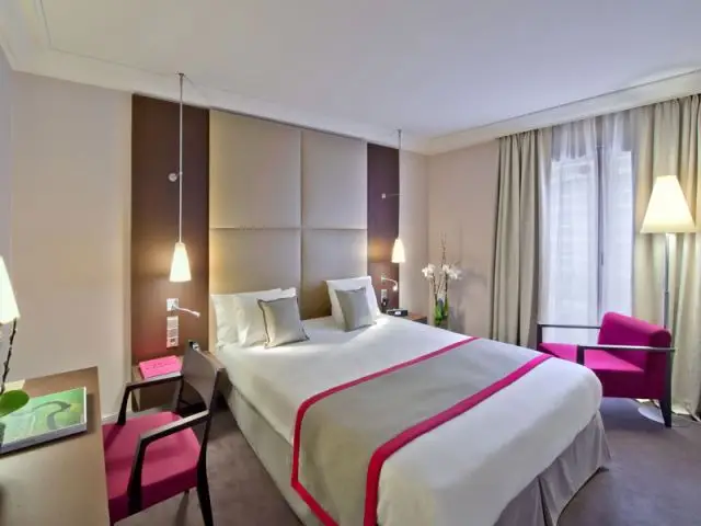 Hôtel Derby-Alma Paris - Chambre