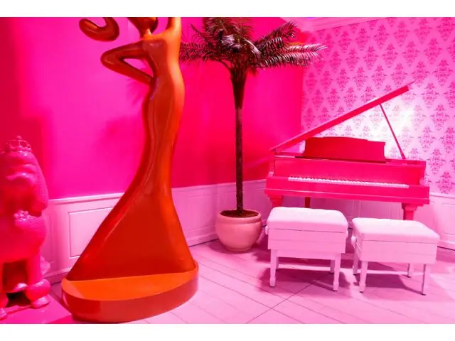 Un salon moderne - maison Barbie Berlin