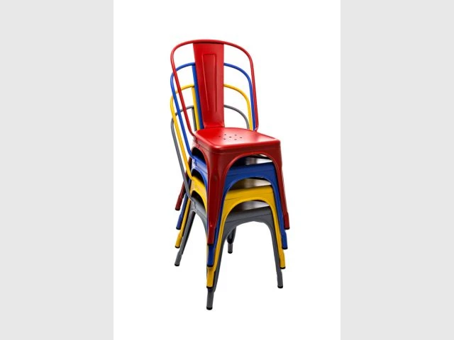 Les diférentes chaises A  - Chaises Le Corbusier - couleurs Tolix