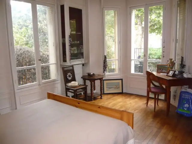 Avant - la chambre lumineuse mais séparée du reste de la maison - Avant Saint-Maur-des-Fossés