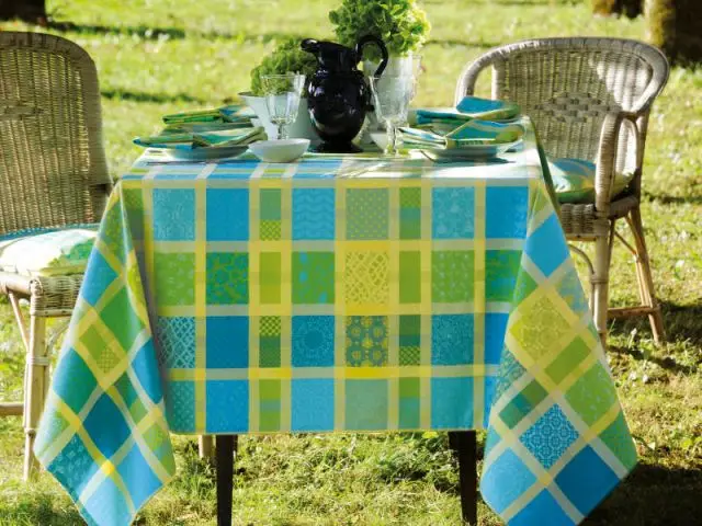 Les couleurs de l'été pour une table dynamique - Table d'été