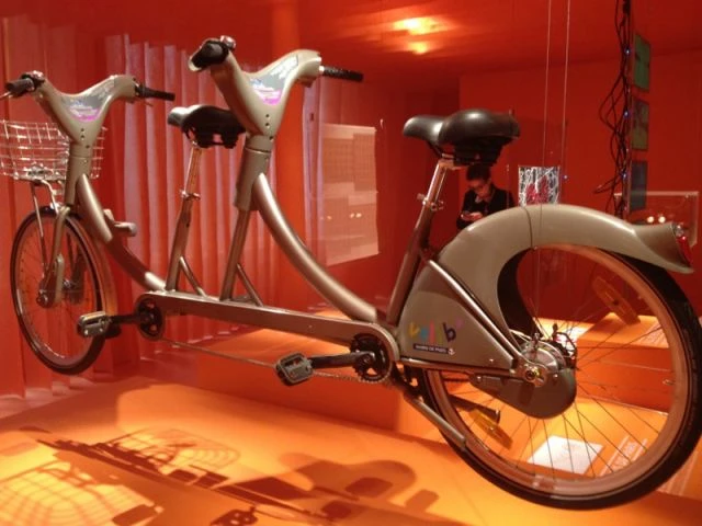 Tandem Velib' - exposition lost in paris 