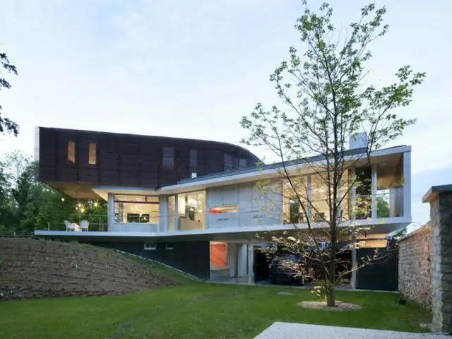 Une maison contemporaine dans un écrin de verdure - maison grotte