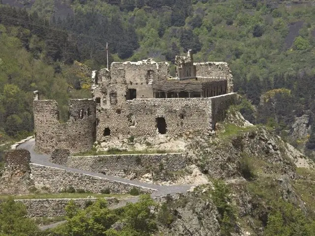 Belles pierres - Château de Beaufort