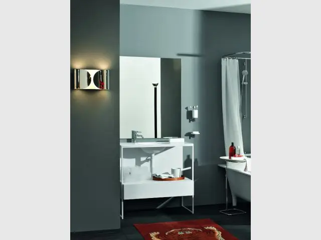 Un applique métal pour une salle de bains haut-de-gamme - Ambiances appliques