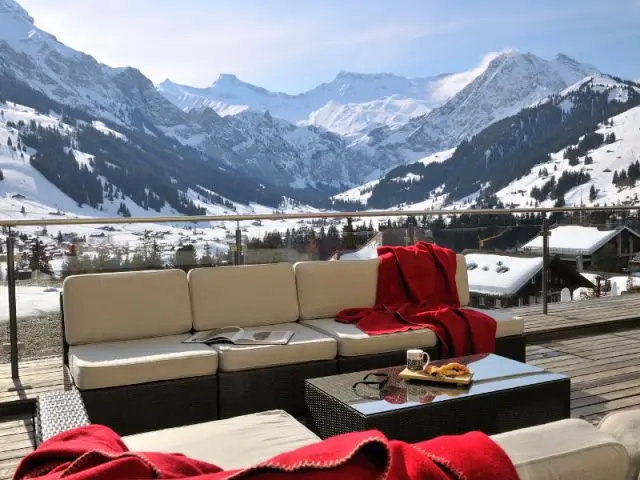 Une terrasse ouverte pour se prélasser - Hôtel Le Cambrian