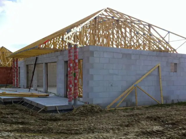 Une toiture isolée en laine soufflée - Maison passive dans les Pyrénées-Atlantiques