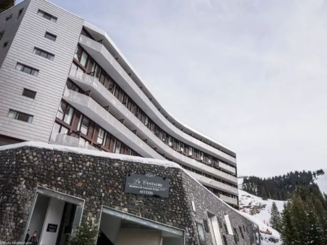 ''Casser le style néo-savoyard''  - La résidence de tourisme MGM à Flaine