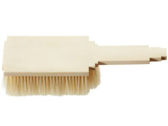 Brosse à cheveux du 19ème siècle - Exposition "Du ménage à l'art"