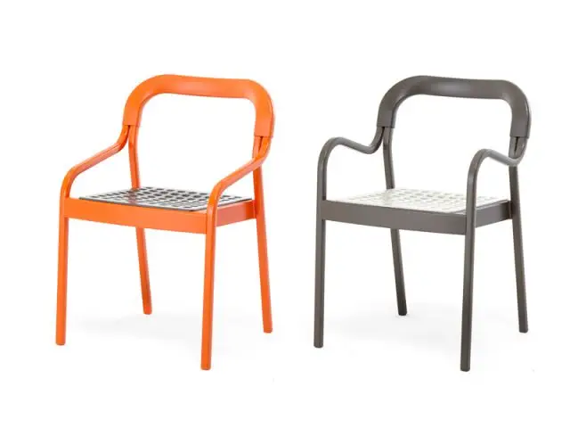 Chaises Square par Sebastian Bergne  - TOG