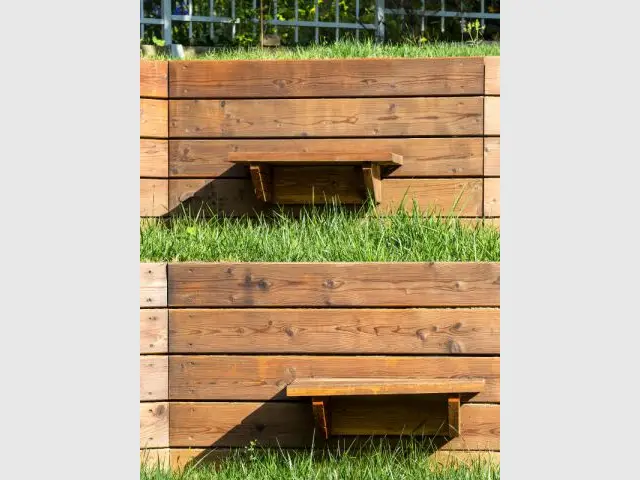 Des marchepieds comme des bancs - Jardin stratifié en Italie