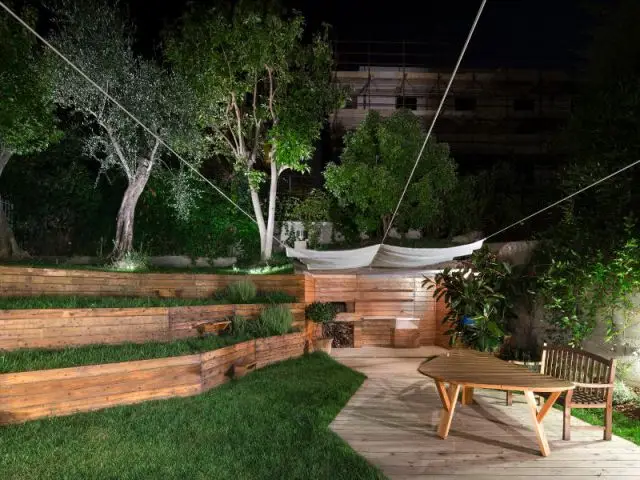 Des LED pour une mise en valeur totale - Jardin stratifié en Italie