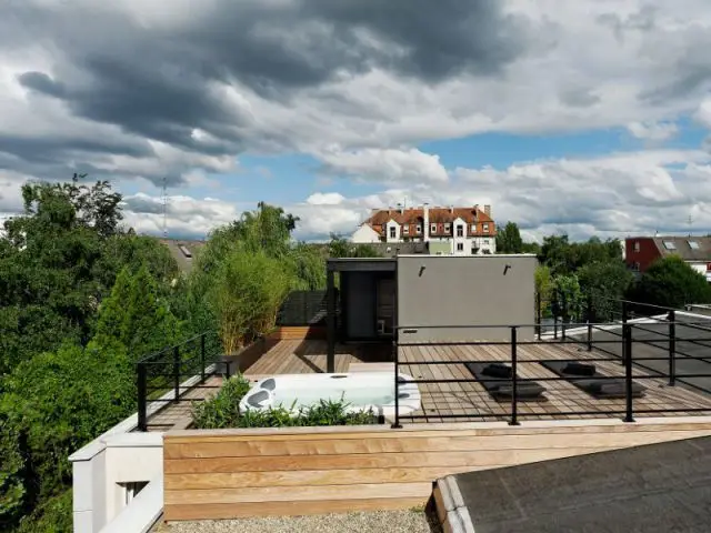 Une vue imprenable sur un quartier verdoyant - Un toit reconverti en terrasse