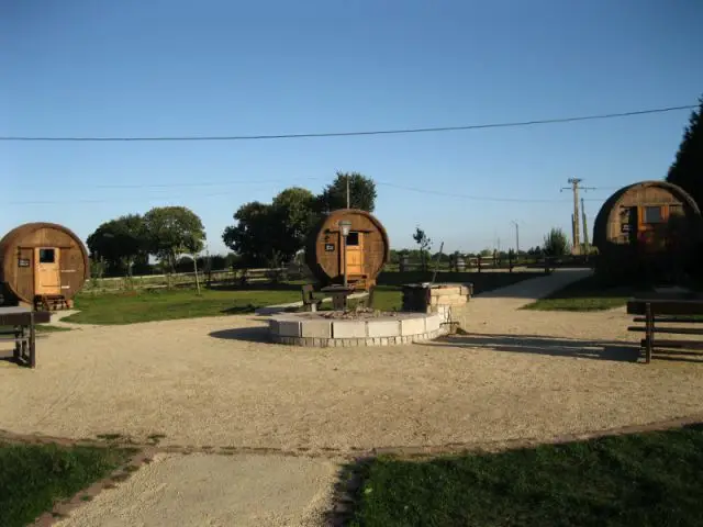 Un lieu convivial - Village tonneaux