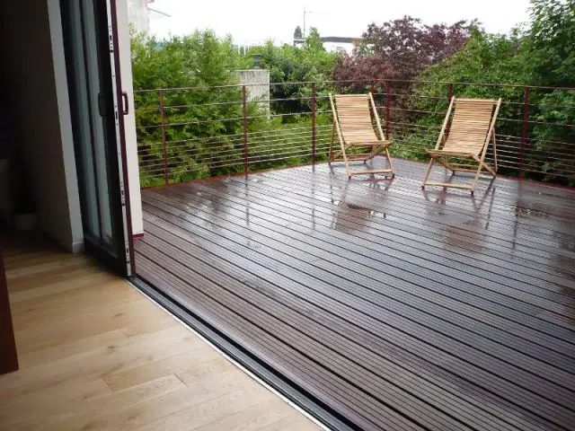 Une terrasse en bois ipé - Une extension lumineuse et vintage à Meudon